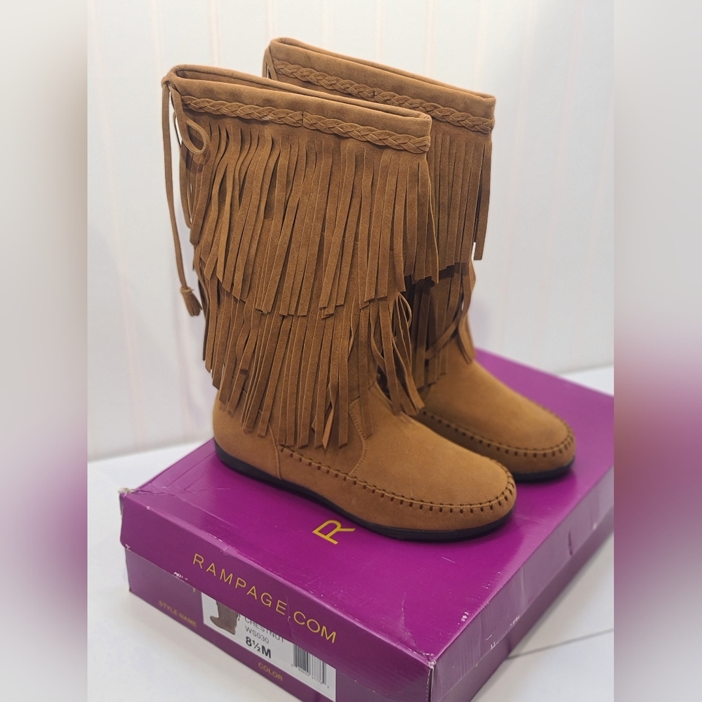 Rampage Brand Modern Cantrell Moccasin Boots, Size 8 1/2